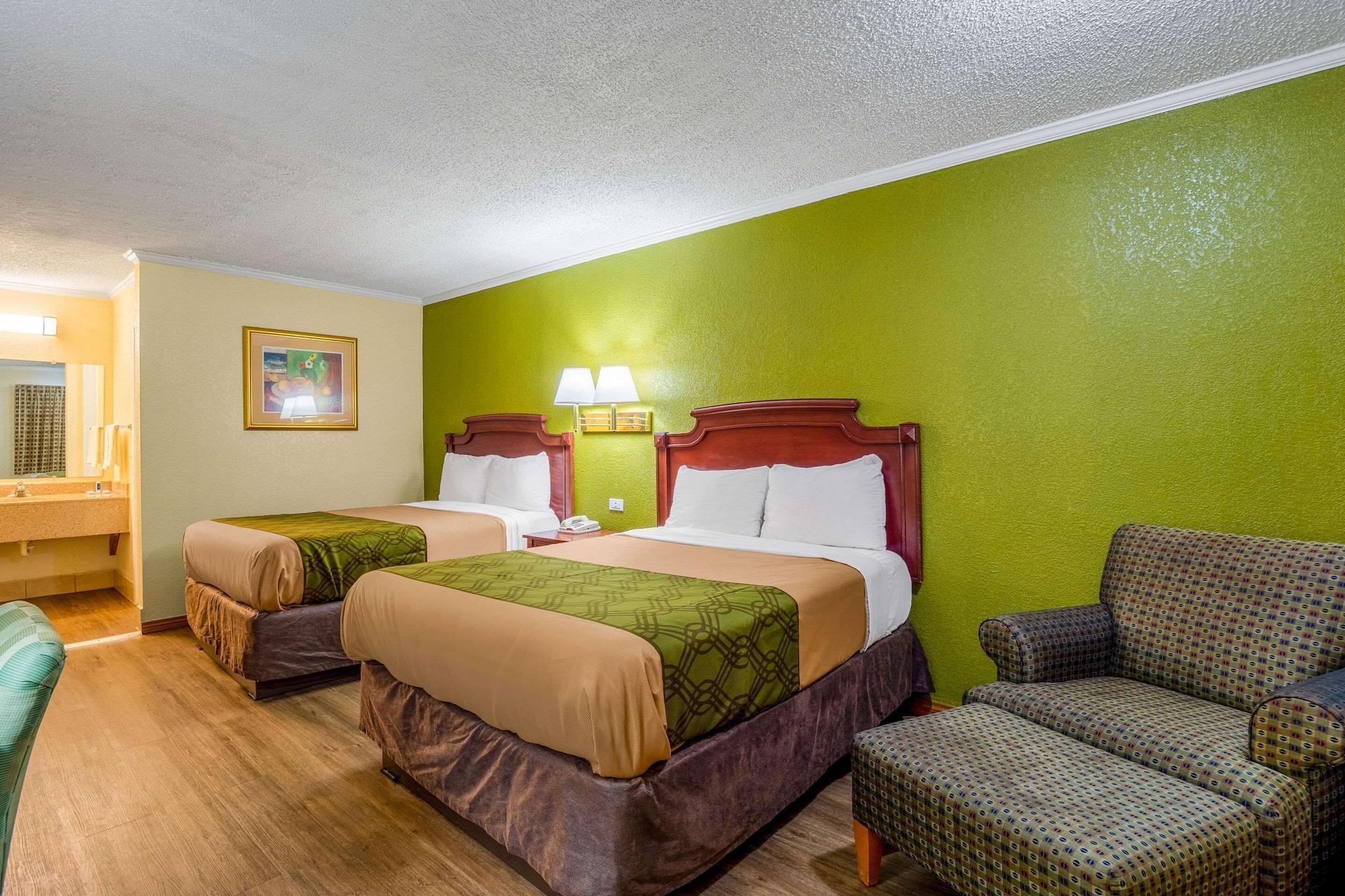 Rodeway Inn & Suites Fort Jackson Columbia Ngoại thất bức ảnh