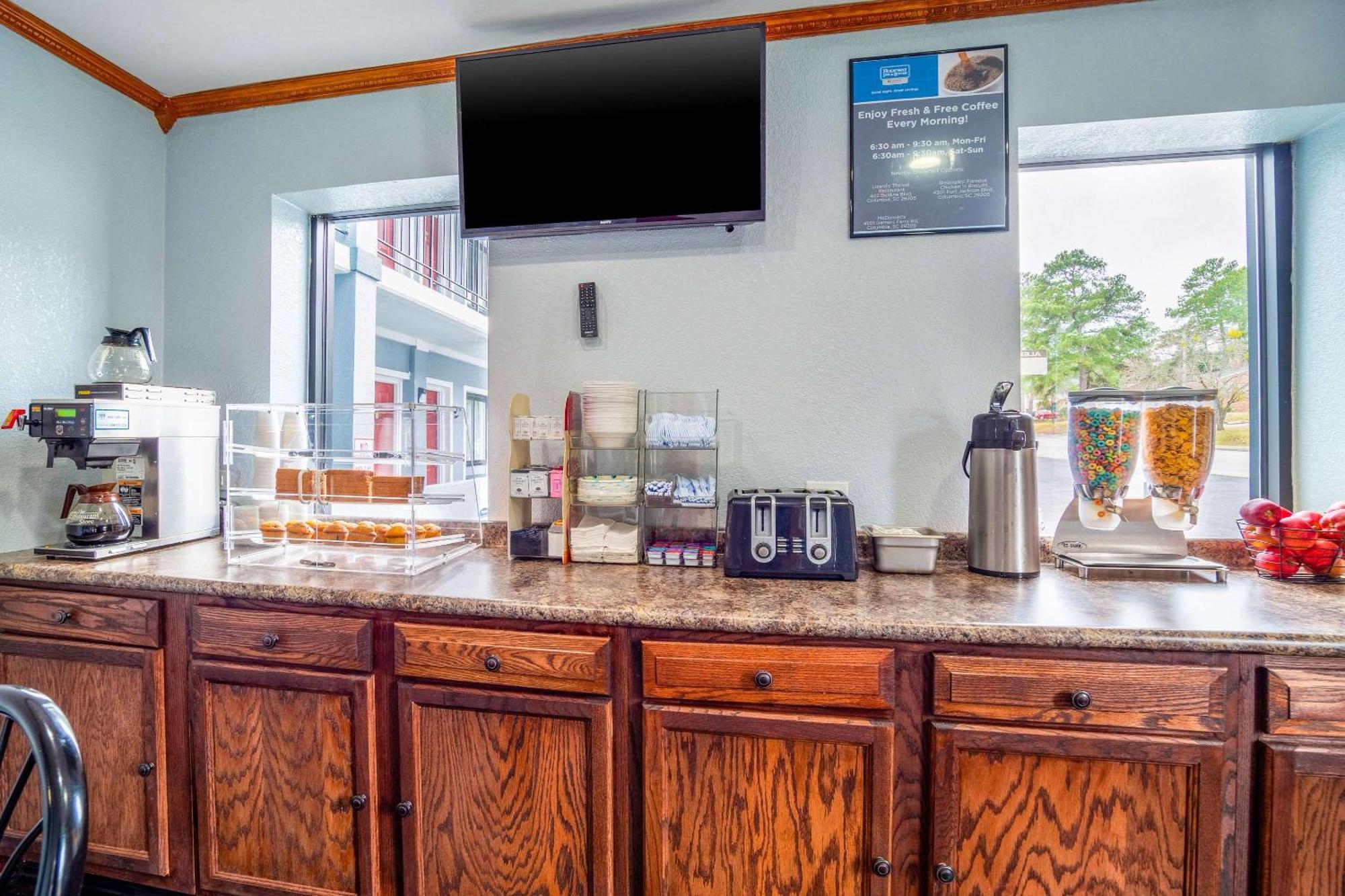 Rodeway Inn & Suites Fort Jackson Columbia Ngoại thất bức ảnh