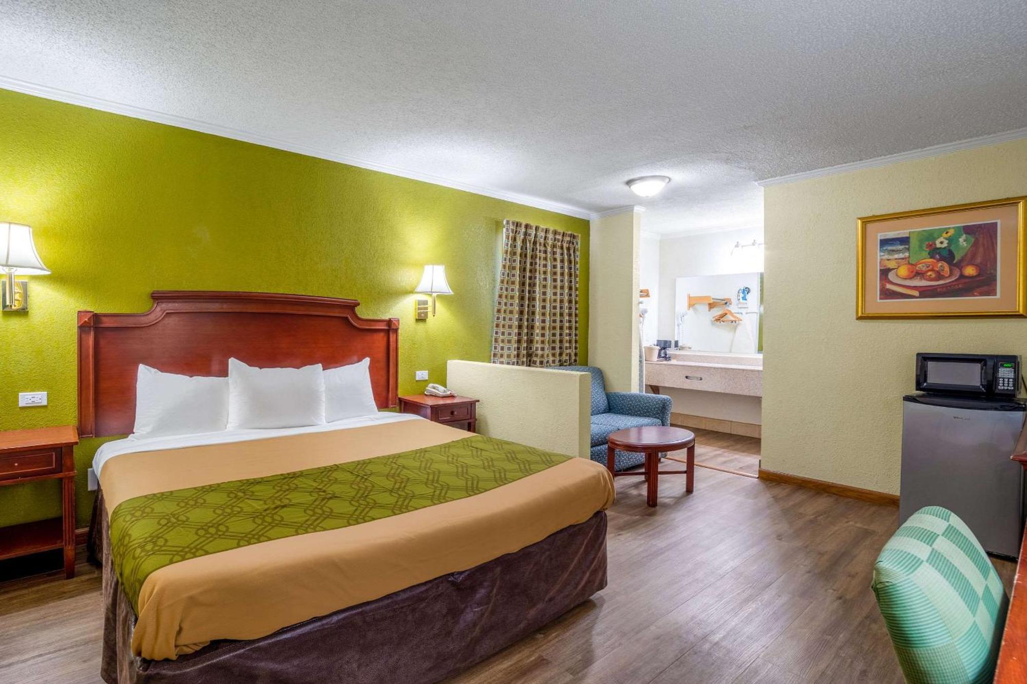 Rodeway Inn & Suites Fort Jackson Columbia Ngoại thất bức ảnh