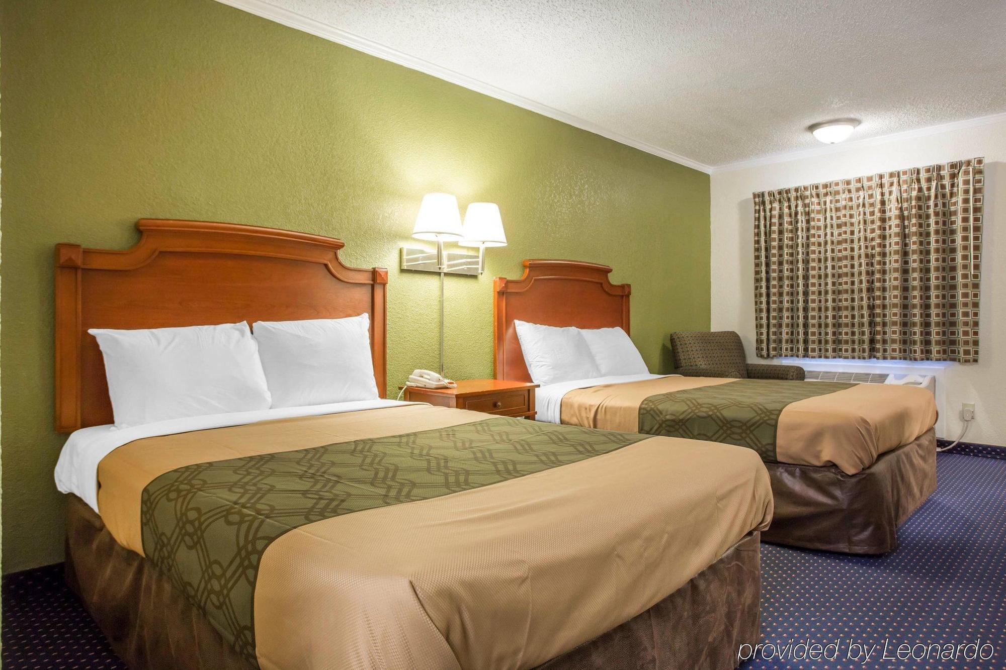 Rodeway Inn & Suites Fort Jackson Columbia Ngoại thất bức ảnh
