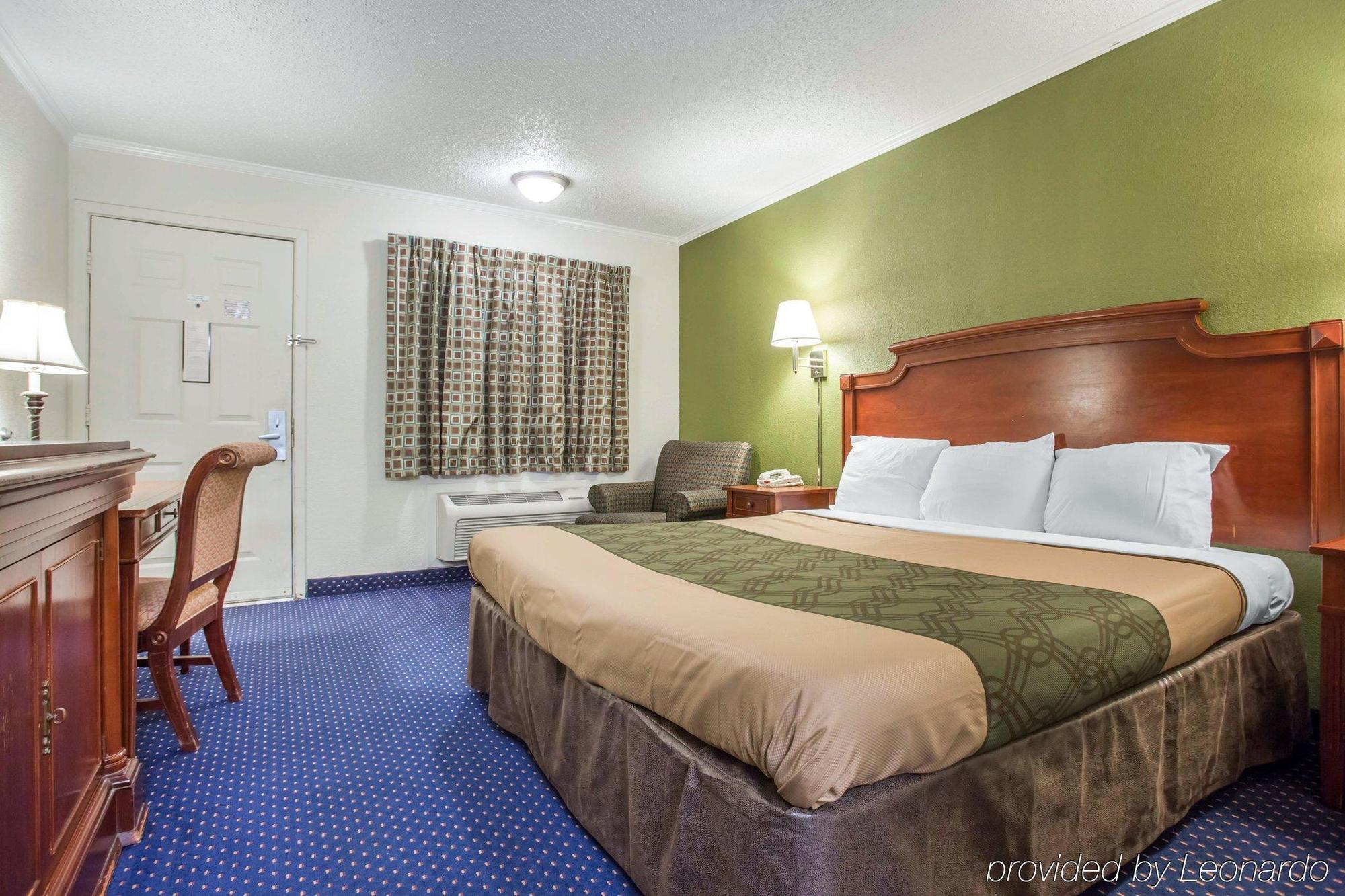 Rodeway Inn & Suites Fort Jackson Columbia Ngoại thất bức ảnh