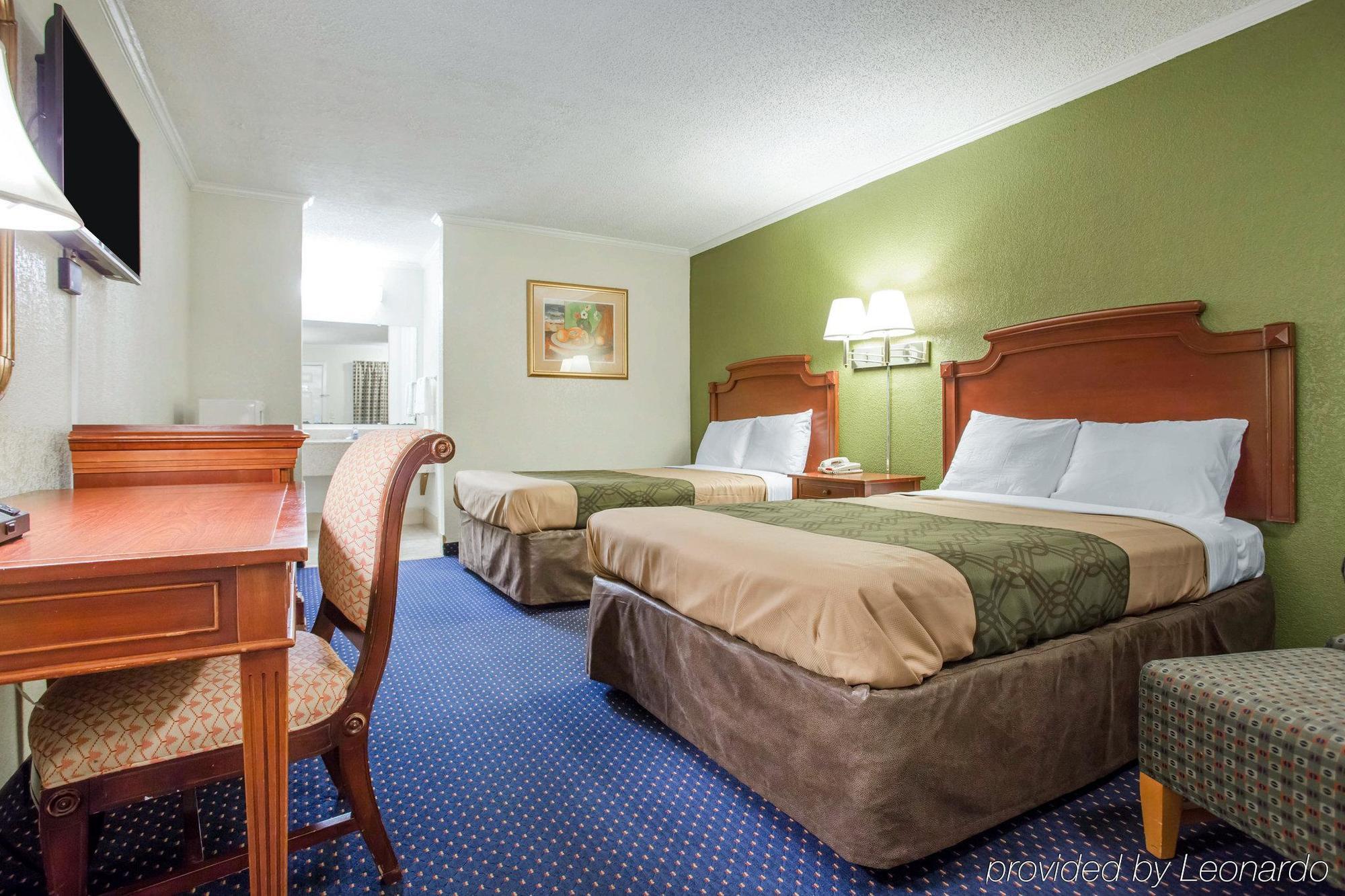 Rodeway Inn & Suites Fort Jackson Columbia Ngoại thất bức ảnh