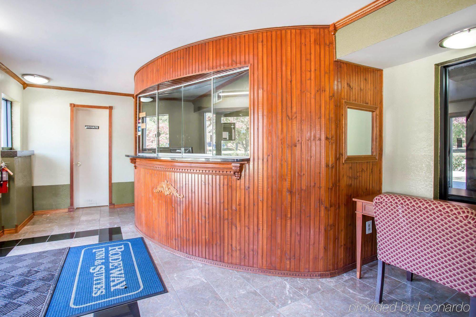 Rodeway Inn & Suites Fort Jackson Columbia Ngoại thất bức ảnh